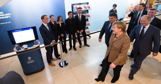 Software Campus und Bundeskanzlerin Angela Merkel (Bild: Daniel Reinhardt)