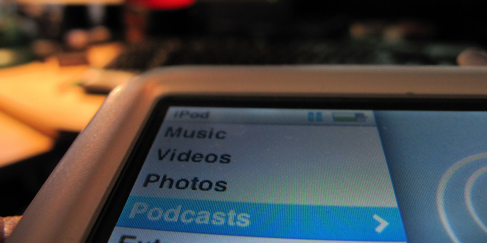 Podcasts anywhere anytime (adapted) (Image by francois schnell [CC BY 2.0] via Flickr)