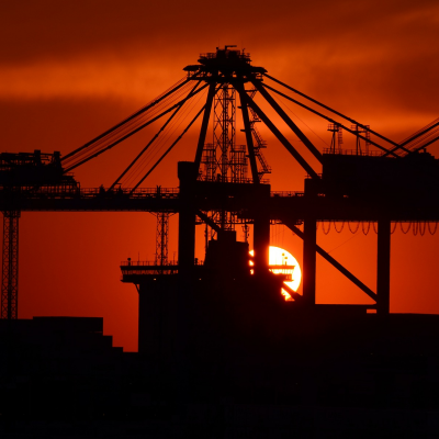 Industrie (adapted) (Image by Huskyherz [CC0 Public Domain] via Pixabay)