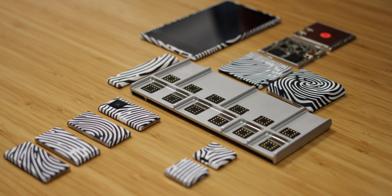 Project Ara Spiral 2 Prototype (adapted) (Image by Maurizio Pesce [CC BY 2.0] via Flickr)