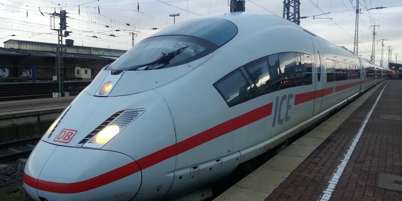 ICE (image by KarinKarin [CC0 Public Domain] via Pixabay)