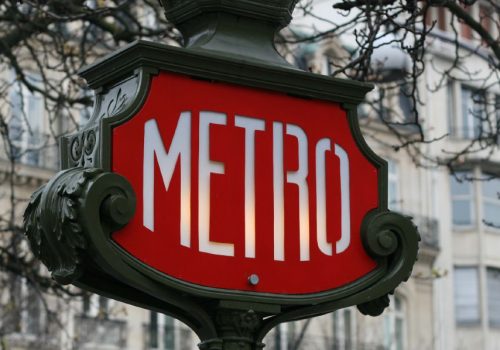 Metro (adapted) (Image by Peter Daniel [CC BY 2.0] via Flickr)
