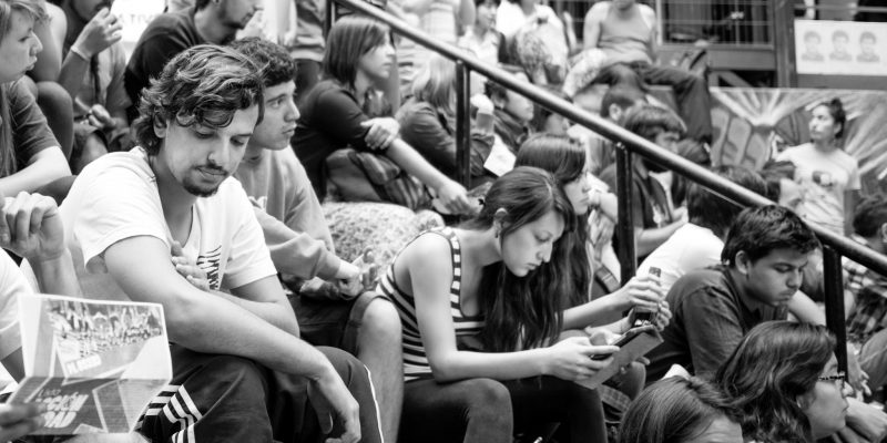 University Life 239 (adapted) (Image by Francisco Osorio [CC BY 2.0] via Flickr