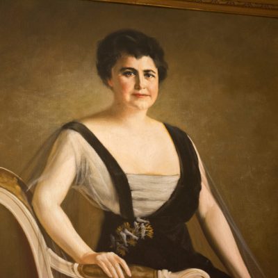 altered Edith Wilson portrait - Woodrow Wilson House - Washington DC - 2013-09-15 (adapted) (Image by Tim Evanson [CC BY-SA 2.0] via Flickr)