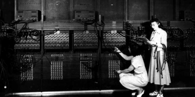 Historic Computer (image by U.S. Army Photo [CC0 Public Domain])