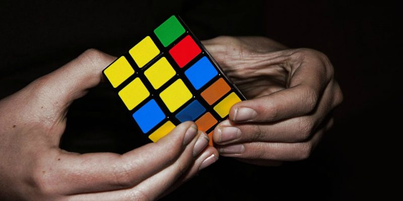 Rubik cube (adapted) (Image by theilr [CC BY-SA 2.0] via flickr)