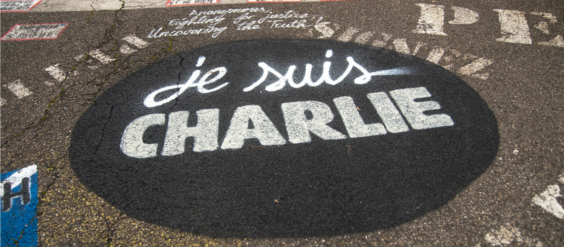 Hommage et soutien de la Demeure du Chaos à Charlie Hebdo #jesuischarlie _DDC1879 (adapted) (Image by thierry ehrmann [CC BY 2.0] via flickr)