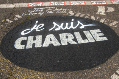 Hommage et soutien de la Demeure du Chaos à Charlie Hebdo #jesuischarlie _DDC1879 (adapted) (Image by thierry ehrmann [CC BY 2.0] via flickr)
