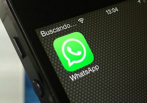 WhatsApp iOS (adapted) (Image by Álvaro Ibáñez [CC BY 2.0] via flickr)