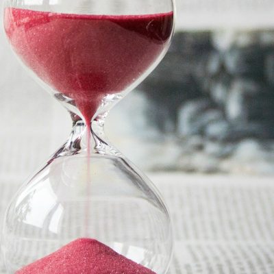 hourglass (adapted) (Image by nile [CC0 Public Domain] via Pixabay)