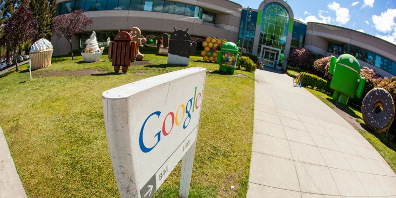 Android Garden - Google Mountain View Office (adapted) (Image by Anthony Quintano [CC BY 2.0] via flickr)