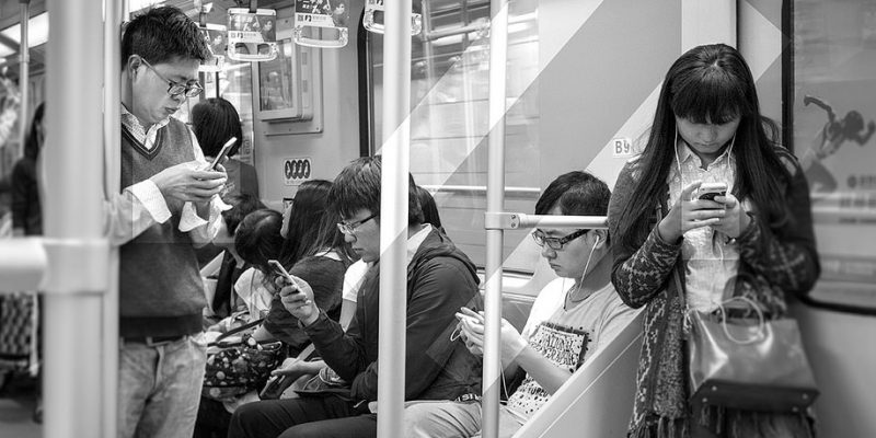 Busy moments! (adapted) (Image by Pedro Serapio [CC BY