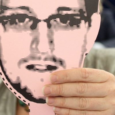 Protection for Snowden (adapted) (Image by greensefa [CC BY 2.0] via flickr)