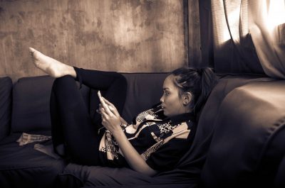 Smartphone (adapted) (Image by Yacine Petitprez [CC BY-SA 2.0] via flickr)