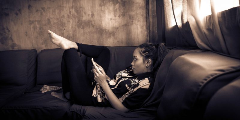 Smartphone (adapted) (Image by Yacine Petitprez [CC BY-SA 2.0] via flickr)