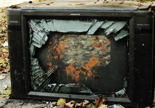fuck tv (adapted) (Image by Jan Ramroth [CC BY 2.0] via flickr)
