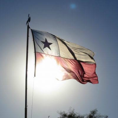Chile's Flag Illuminated By Light (adapted) (Image by Kyle Pearce [CC BY 2.0] via flickr)