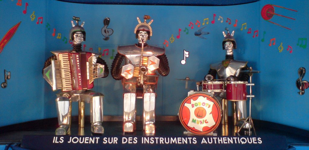 Les Robots-Music (adapted) (Image by Sascha Pohflepp [CC BY 2.0] via Flickr)