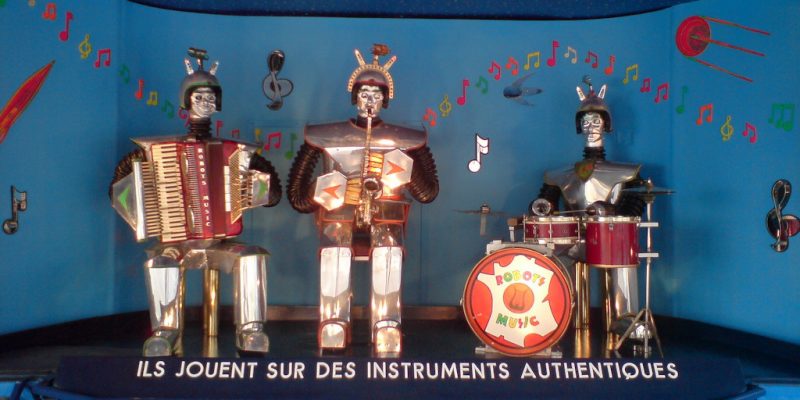 Les Robots-Music (adapted) (Image by Sascha Pohflepp [CC BY 2.0] via Flickr)