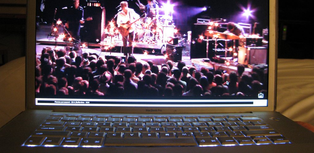 Spoon Live Streaming (adapted) (Image by Incase [CC BY 2.0] via Flickr)