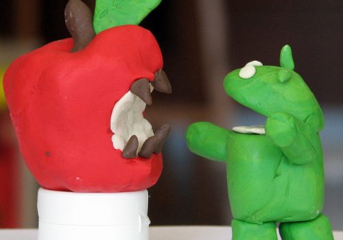 The raging battle between Apple's iPhone and Google's Android (adapted) (Image by Tsahi Levent Levi [CC BY-SA 2.0] via Flickr)