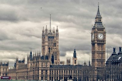 Westminster (adapted) (Image by Hernán Piñera [CC BY-SA 2.0] via flickr)