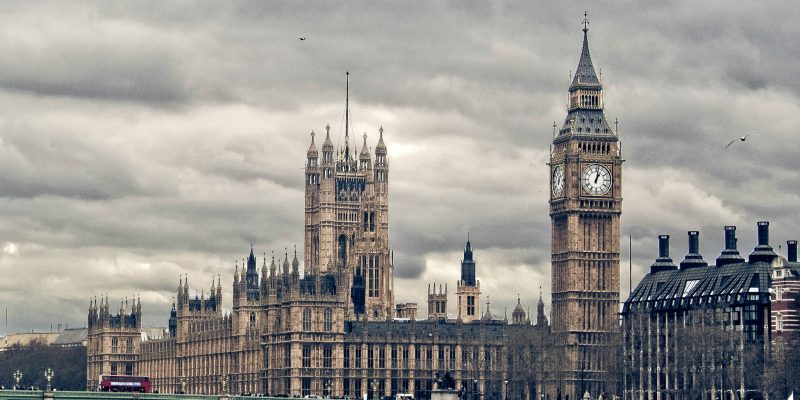 Westminster (adapted) (Image by Hernán Piñera [CC BY-SA 2.0] via flickr)