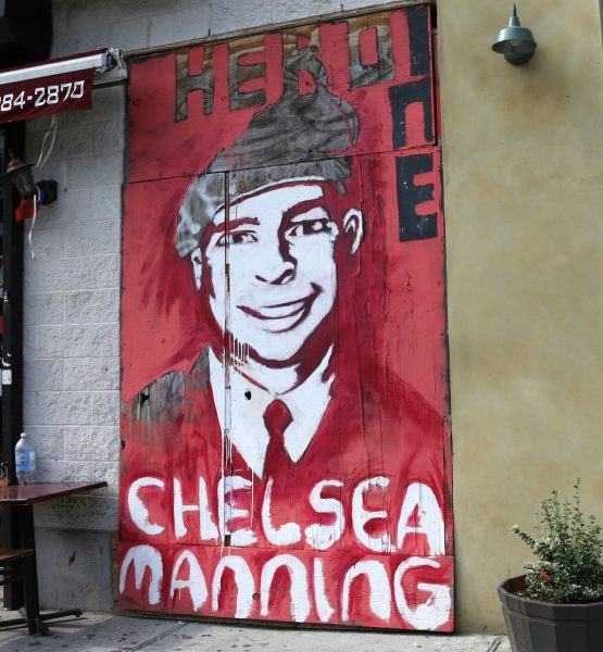 Chelsea Manning mural (adapted) (Image by Timothy Krause [CC BY 2.0] via Flickr)