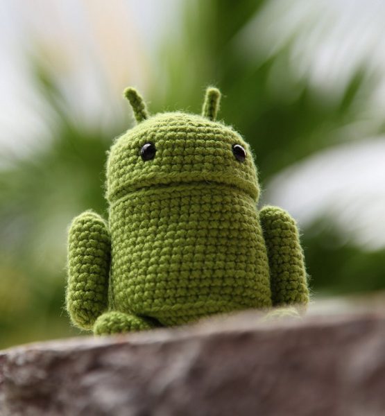 Google Android Amigurumi (adapted) (Image by Kham Tran [CC BY 2.0] via Flickr)
