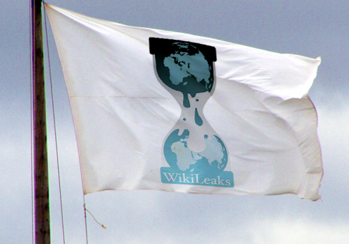 Wikileaks Flag (Image by Graphic Tribe [CC BY SA 3.0], via Wikimedia Commons)