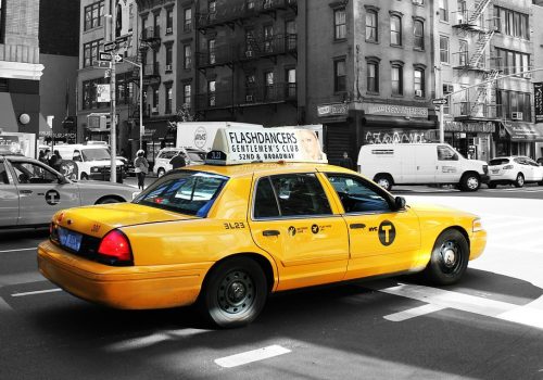 taxi (image by laurapuig4 [CC0] via pixabay)