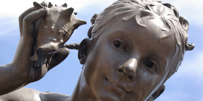 skluptur-hoerrohr-muschel