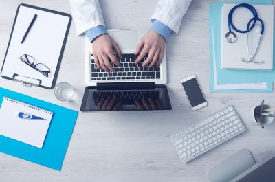 Computer, Mac, MacBook, iPhone, Tastatur, Arzt, Doktor, Schreibtisch, Stock