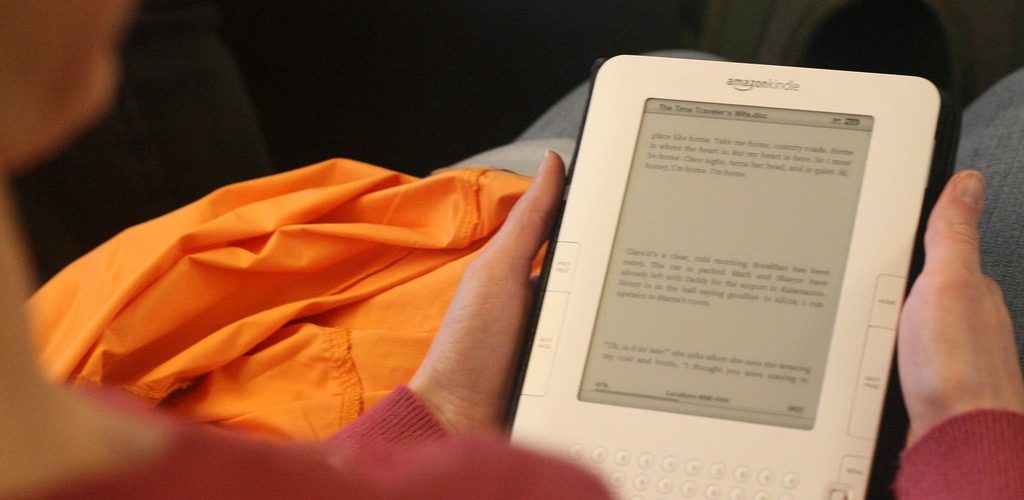 Amazon Kindle II (adapted) (Image by Richard Masoner [CC BY SA 2.0], via flickr)