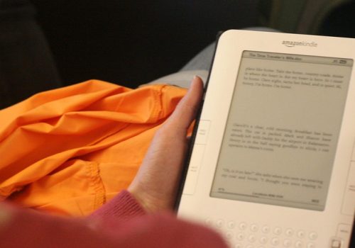 Amazon Kindle II (adapted) (Image by Richard Masoner [CC BY SA 2.0], via flickr)