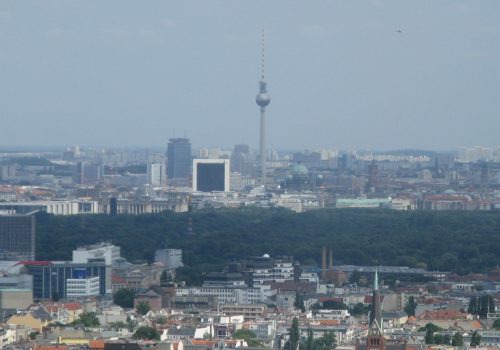 Berliner Fernsehturm and Siegessäule (adapted) (Image by Secret Pilgrim [CC BY SA 2.0], via flickr)