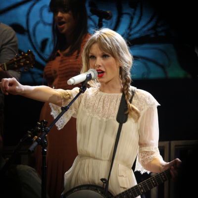 Taylor Swift (adapted) (Image by Eva Rinaldi [CC BY-SA 2.0] via Flickr)