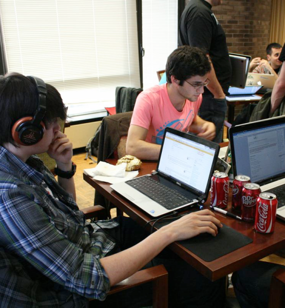 hackNY 2011 Spring Student Hackathon (adapted) (Image by hackNY_org [CC BY-SA 2.0] via Flickr)