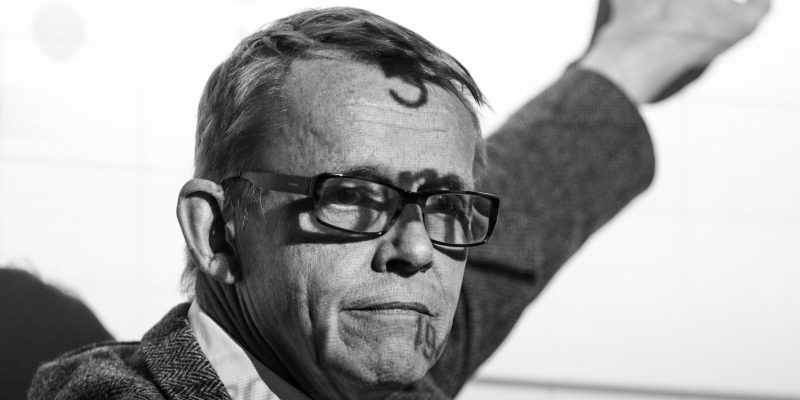 Hans Rosling (adapted) (Image by Neil Fantom [CC BY 2.0] via flickr)