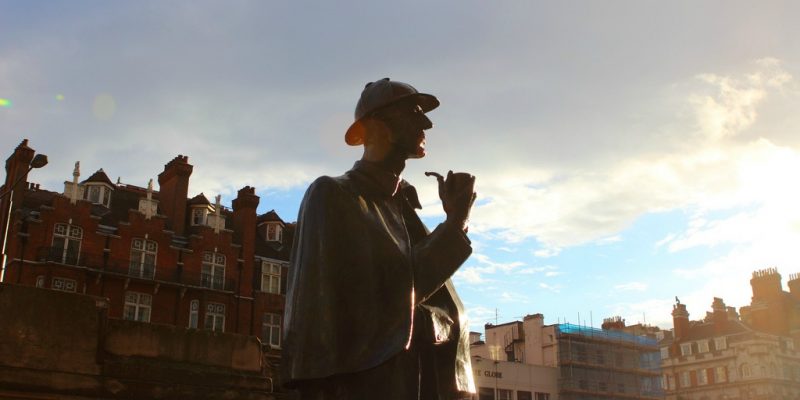 Sherlock Holmes Statue (adapted) (Image by Justin Ennis [CC BY 2.0] via flickr)