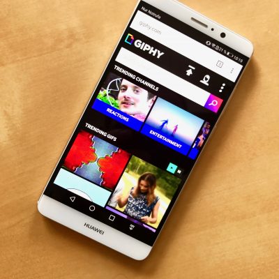 animierte GIFs Giphy Browser-Android-Smartphone (adapted) (Image by Berti Kolbow.Lehradt)