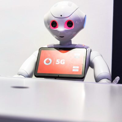 Teaser-5G-Roboter-Vodafone