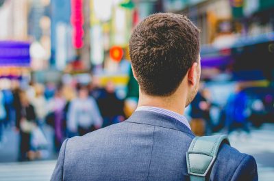 Geschaeftsmann (adapted) (Image by Visual Hunt) (CC0 Public Domain) via Pexels