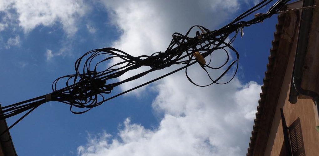 Cable (Image by Hans [CC0 Public Domain], via Pixabay