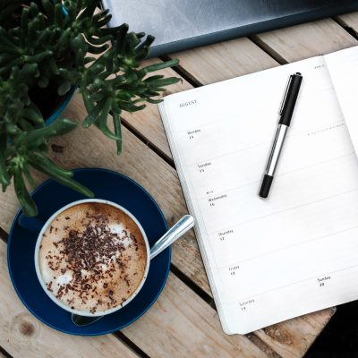 Diary desk business meeting and meeting (Image by Anete Lüsina [CC0 Public Domain] via Unsplash)