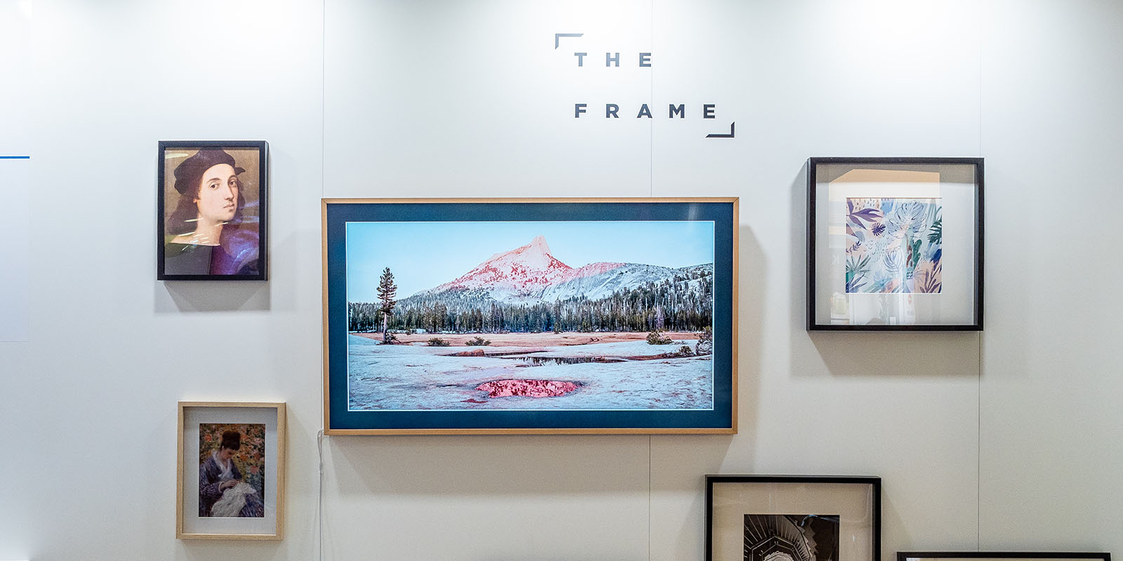 Samsung The Frame 18 Dieser Bildhubsche Design Fernseher Hat Etwas Zu Verbergen Netzpiloten De