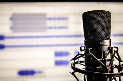 Symbolbild für Aufsnehmen und Podcast hören