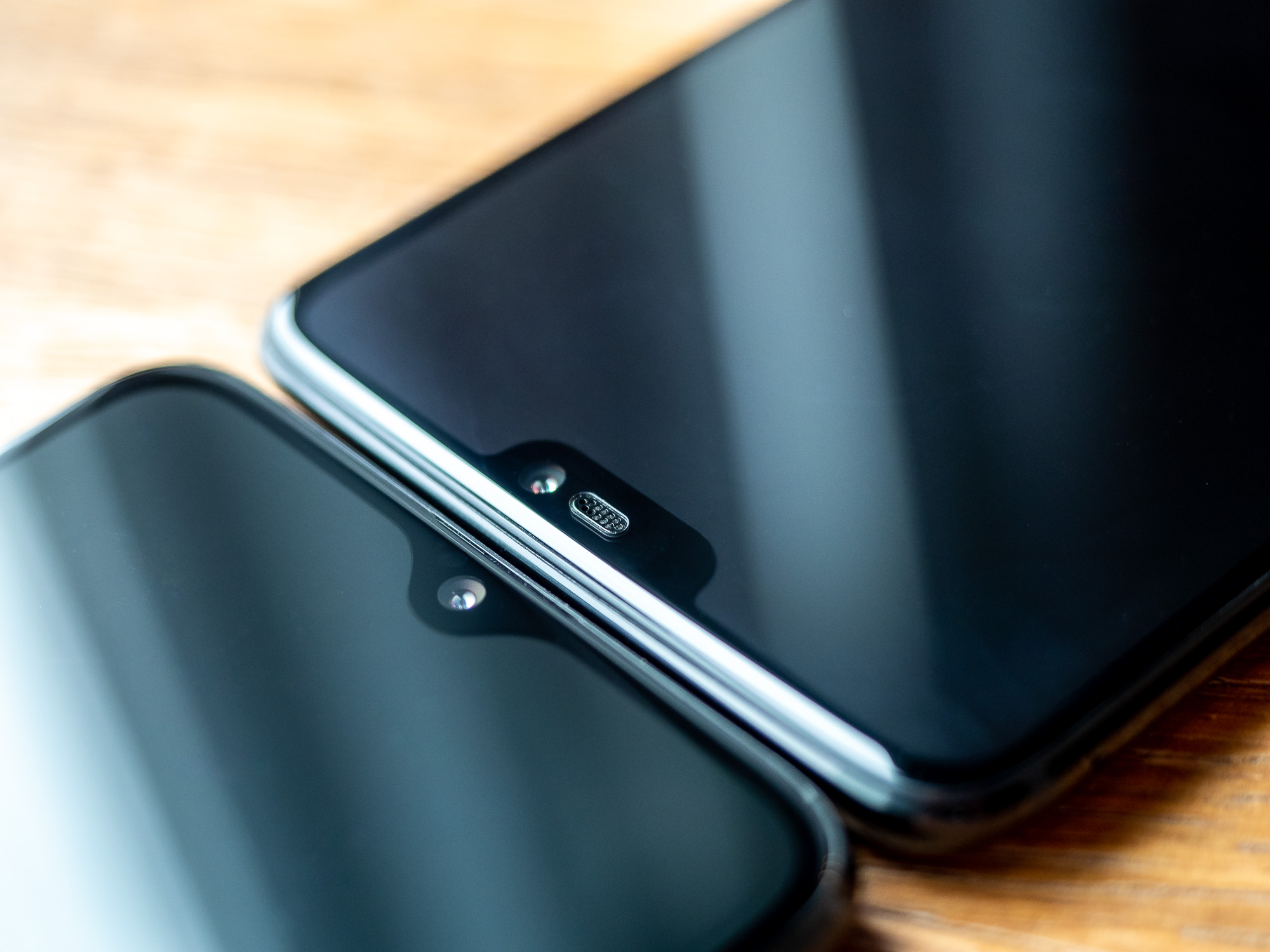 OnePlus 6 und OnePlus 6T - Notch-Vergleich