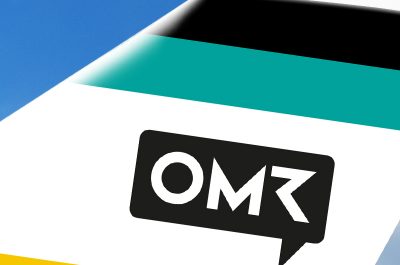 Logo der OMR auf der Finne eines Flugzeugs.