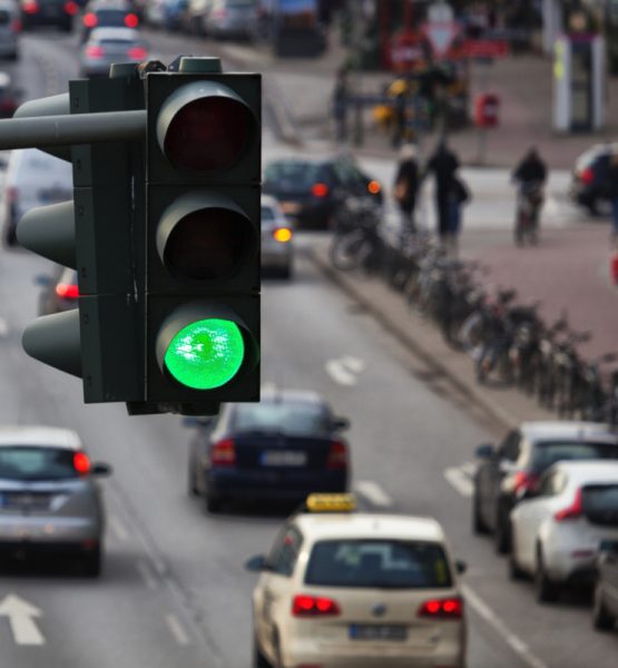 Uber in Hamburg / Image by Ralf Gosch via stock.adobe.com